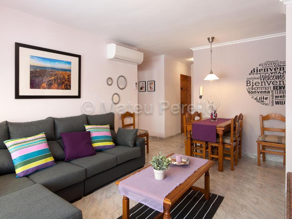 Apartamentos Obelisc Can Picafort  Rum bild